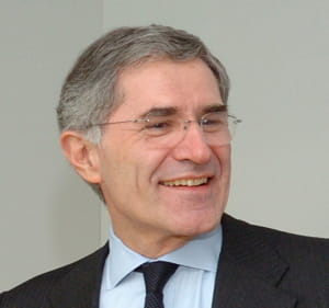 gérard mestrallet est pdg de gdf suez et président de suez environnement.