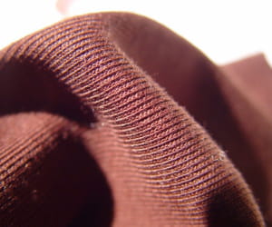 cette fibre est fabriquées à partir de résidus de paille ou de tiges.