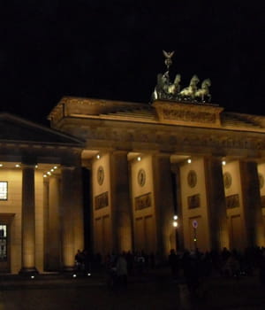 la porte de brandenburg, à berlin.