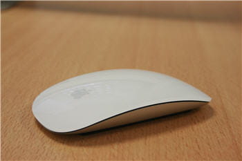la magic mouse, dernière souris conçue par apple pour l'imac