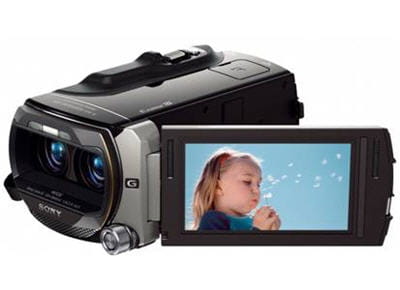une caméra grand public et 3d