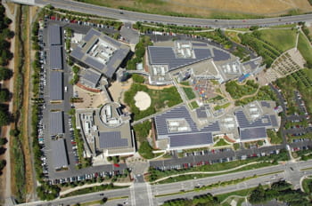 vue aérienne du siège de google aux etats-unis.