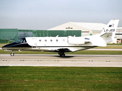 le cessna 560 xl citation excel du groupe jc decaux, photographié ici à
