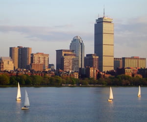 le siège de liberty mutual se trouve à boston.