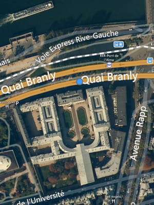 une vue aérienne du palais de l'alma, situé dans le 7e arrondissement de