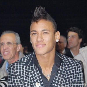 neymar évolue pour le moment au sein du club brésilien santos fc.