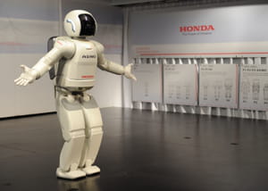 le robot asimo de honda préfigure les robots personnels.