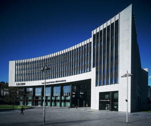 le siège de la lbbw à stuttgart.