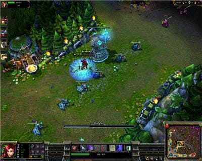 un jeu qui réutilise les graphismes type warcraft 3 et développe le concept de