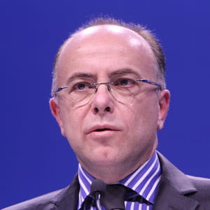 bernard cazeneuve occupe un appartement de fonction dans le 6e arrondissement de