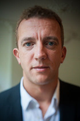 renaud visage headshot highres