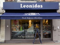 un chocolatier leonidas.