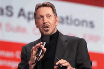 larry elisson crée la base oracle avec deux de ses collaborateurs chez ampex.