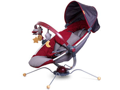 les pattes du fauteuil bougent au rythme de la musique, pour bercer bébé