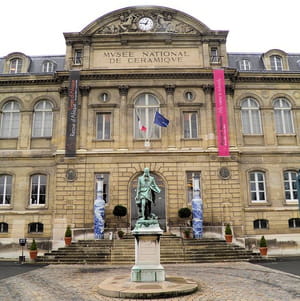 le musée national de la céramique à sèvres.