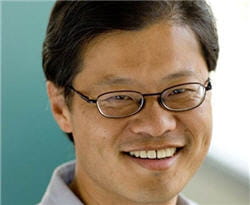 jerry yang aura tenu un an et demi à la tête de yahoo