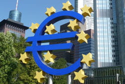 les banques centrales peuvent baisser les taux pour encourager investissements