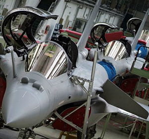 chaîne d'assemblage du rafale de dassault à bordeaux-mérignac.