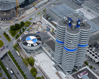 le siège de bmw, à munich.