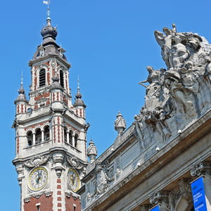 le beffroi et l'opéra de lille.