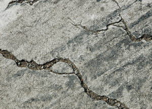 des bactéries incrustées dans le béton permettront de colmater les fissures dans