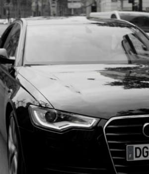 cinq-s a choisi le haut de gamme pour se faire une place sur le marché des vtc.