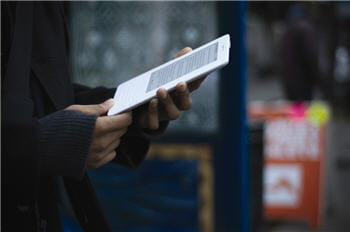 vendu à 279 dollars, ce livre électronique donne accès à un catalogue vaste