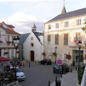 l'hôtel de ville du plessis-robinson.