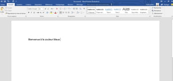 le thème ou l'interface de word est désormais sur fond bleu par défaut. cela