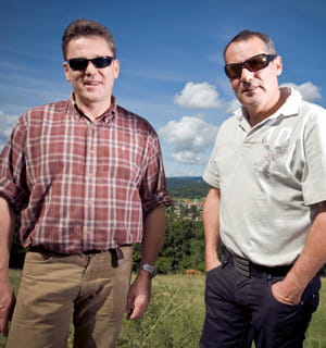 christophe et son frère mathieu beaud dirigent l'entreprise familiale julbo, qui