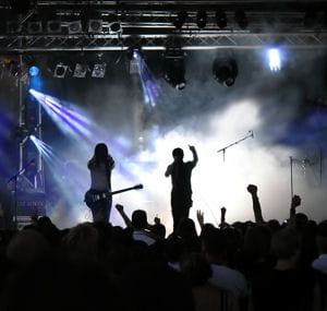 l'organisation de concerts fait partie de ces initiatives marketing prisées par