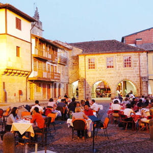 la ville de guimarães au portugal.