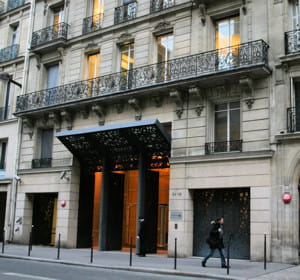 le siège d'alcatel-lucent, à paris.
