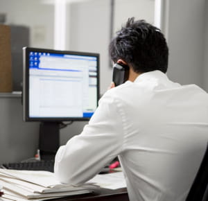 n'hésitez pas à relancer pour être certain que votre e-mail soit lu.