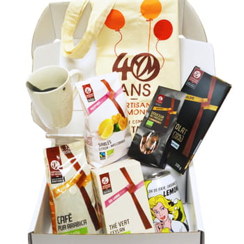 la fairbox envoyée chaque mois contient des échantillons de produits issus du
