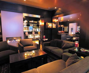 le bar lounge du victoria hall.