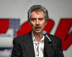 robert bigelow a construit un empire immobilier aux états-unis.