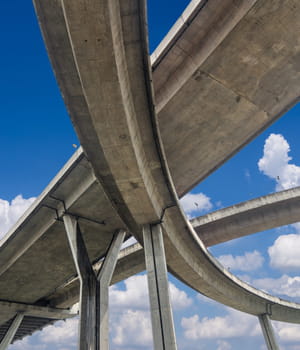 le béton secc affiche une résistance et une durabilité à toute épreuve.