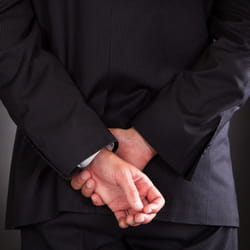 evitez d'adopter la posture du condamné, elle vous discrédite.