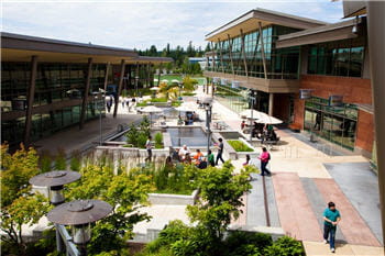 le campus du siège de microsoft, à redmond, dans l'etat de washington.