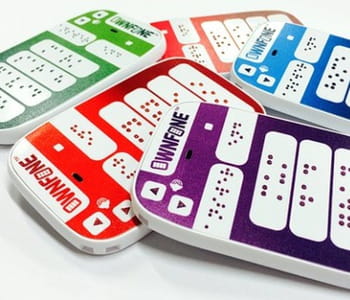 la 3d permet de créer des touches personnalisées sur le téléphone en braille.