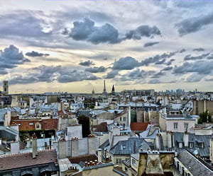 même à paris, le prix des appartements dans l'ancien baisse très légèrement sur