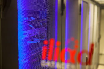 salle informatiques du data center dc3 d'online (filiale d'iliad spécialisée