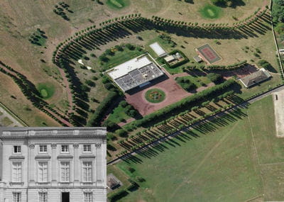 une vue aérienne de la villa du golf.