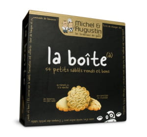 la boîte de michel & augustin contient 54 petits sablés avec trois goûts
