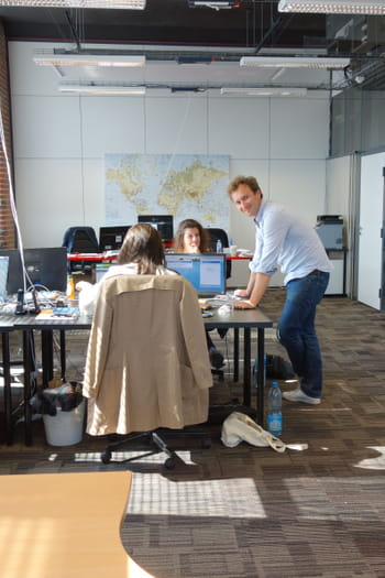 augustin verlinde, cofondateur et pdg de frizbiz, avec son service client