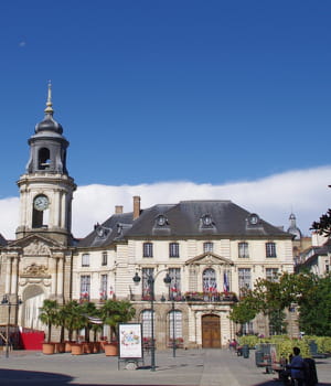 a rennes, on compte 1,1 acheteur pour un vendeur en janvier 2014, contre 2,4 en