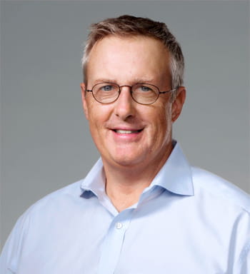 bruce sewell senior vp, general counsel and secretary chez apple