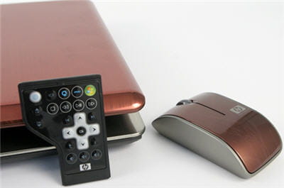 la télécommande et la souris assortie.