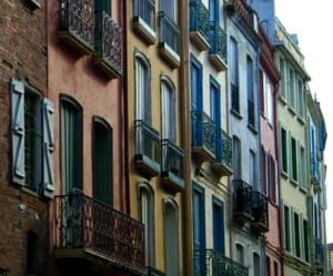 a perpignan, le prix de vente au m2 d'un appartement s'élève à 1 811 euros.